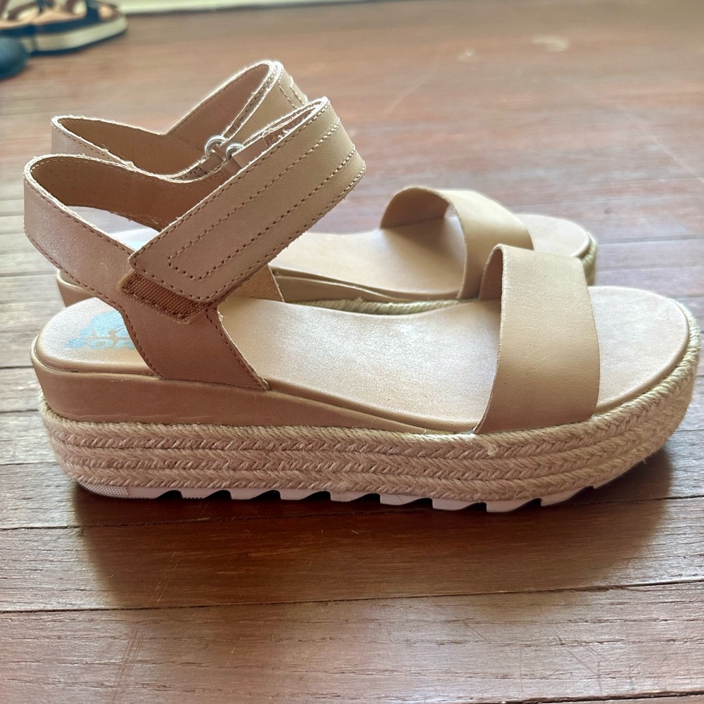 Sorel Women's Tan Sandals